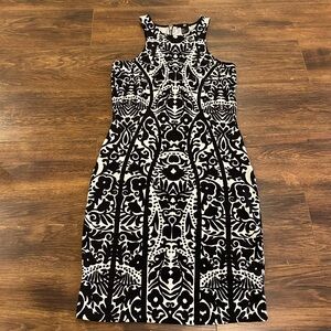 Black and white bodycon dress